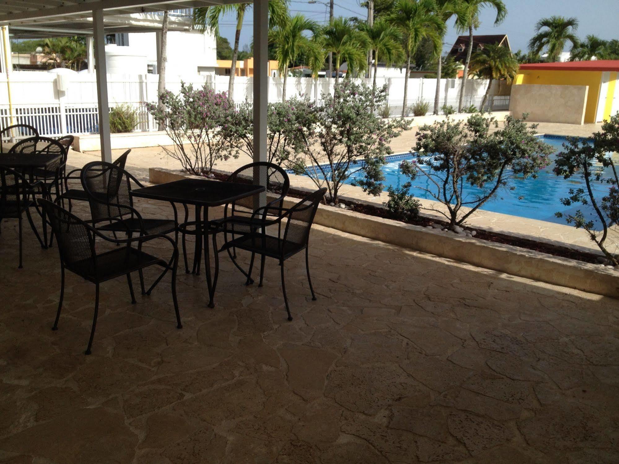 Arecibo Inn Exteriör bild
